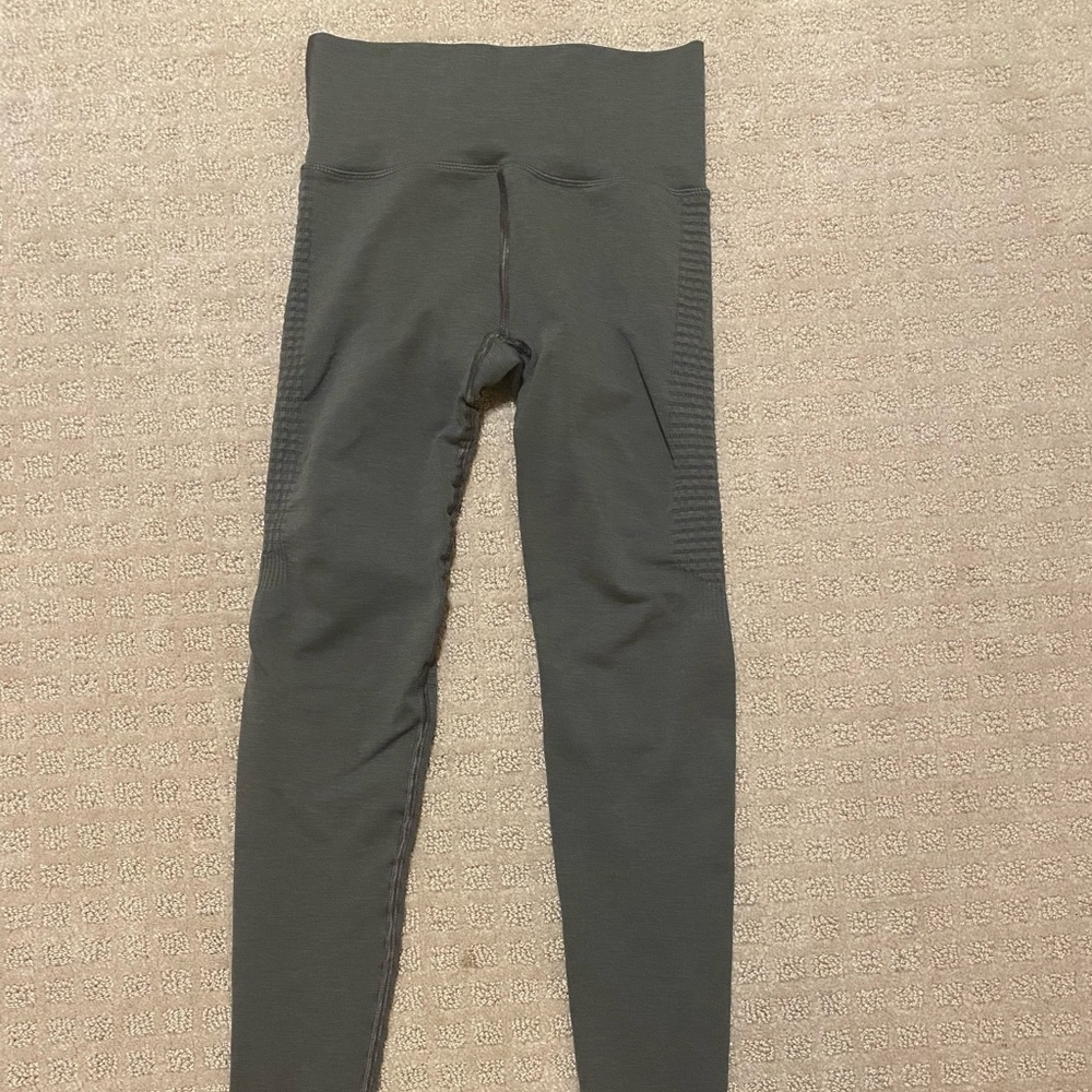 Alphalete Halo leggings.